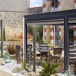 Cit'hotel Le Commerce Сожон