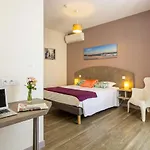 Cit'hotel Le Commerce 2*