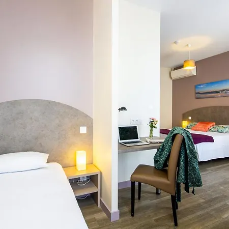 Cit'hotel Le Commerce 2*