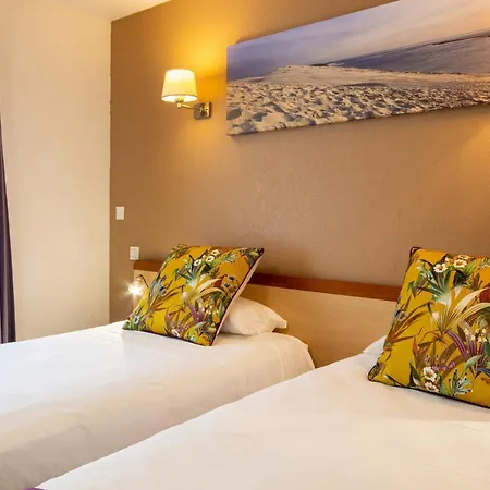 Отель Cit'hotel Le Commerce 2*