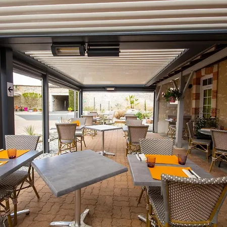 Hotel Restaurant Le Commerce 2*
