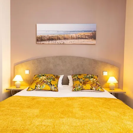 Cit'hotel Le Commerce ホテル