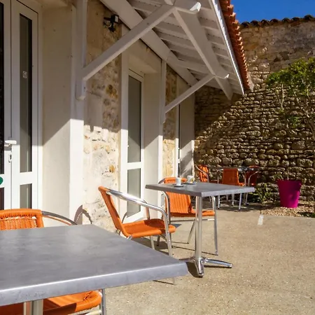 Restaurant Le Commerce Hotel Saujon