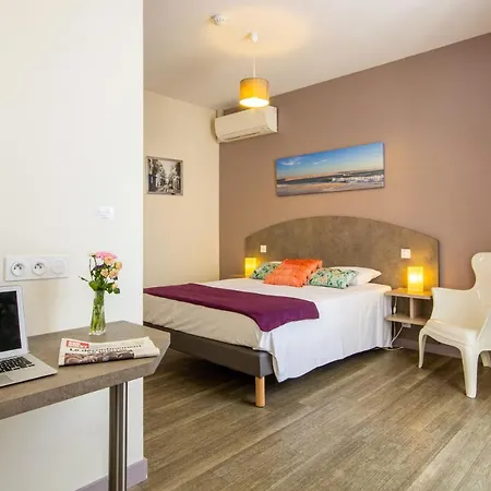 Cit'hotel Le Commerce 2*