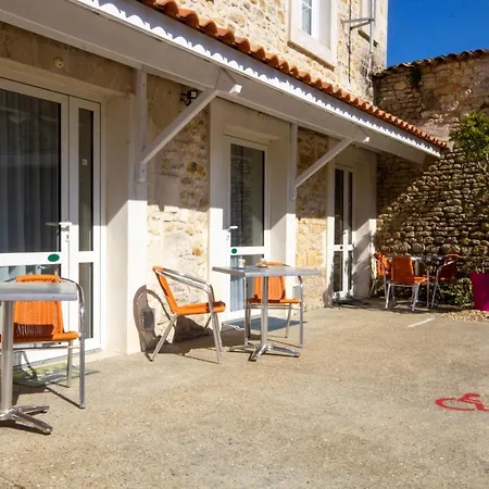 Restaurant Le Commerce Hotel 2*
