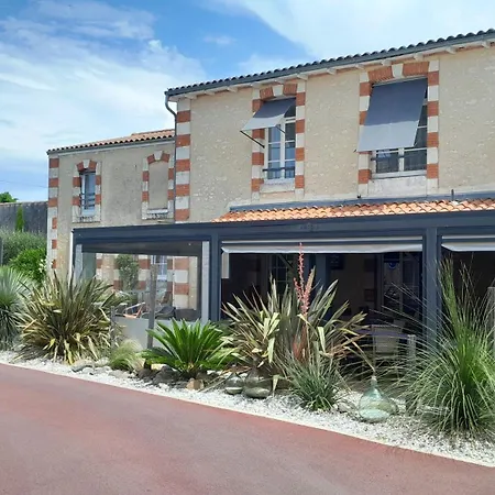 Hotel Cit'hotel Le Commerce Saujon