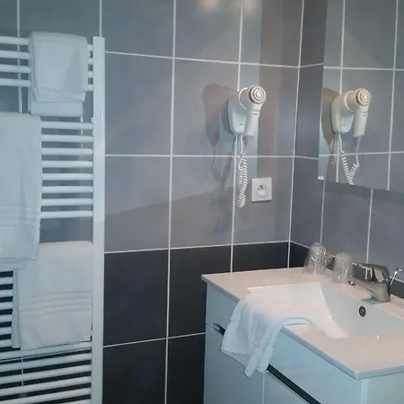 Szálloda Cit'hotel Le Commerce Saujon