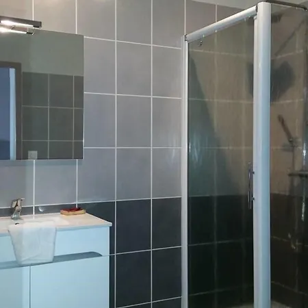 Cit'hotel Le Commerce 2*