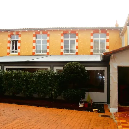 Cit'hotel Le Commerce ホテル