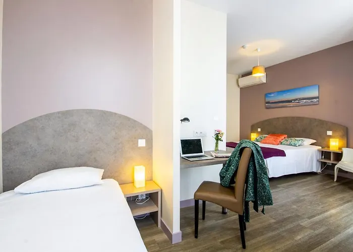 Cit'hotel Le Commerce 2*