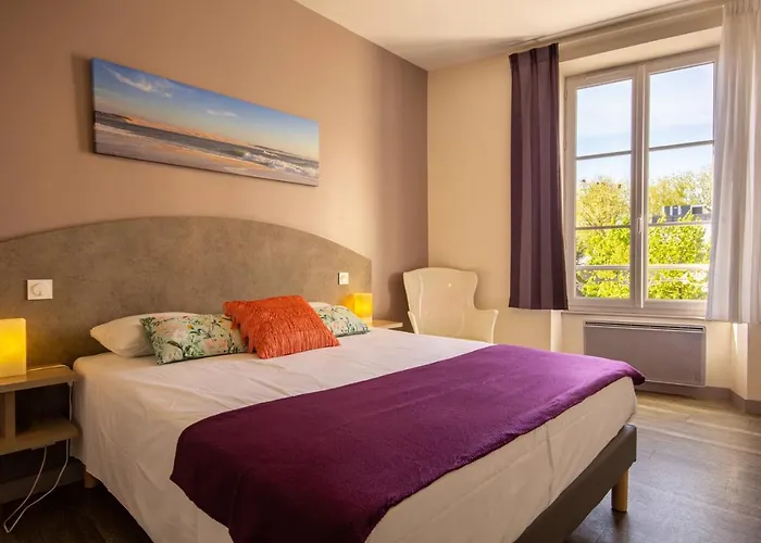 Cit'hotel Le Commerce 2*