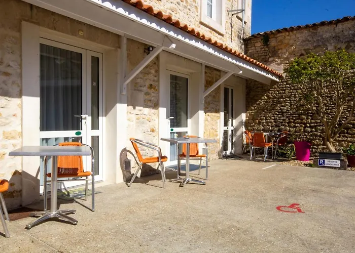 Cit'hotel Le Commerce Hotel 2*