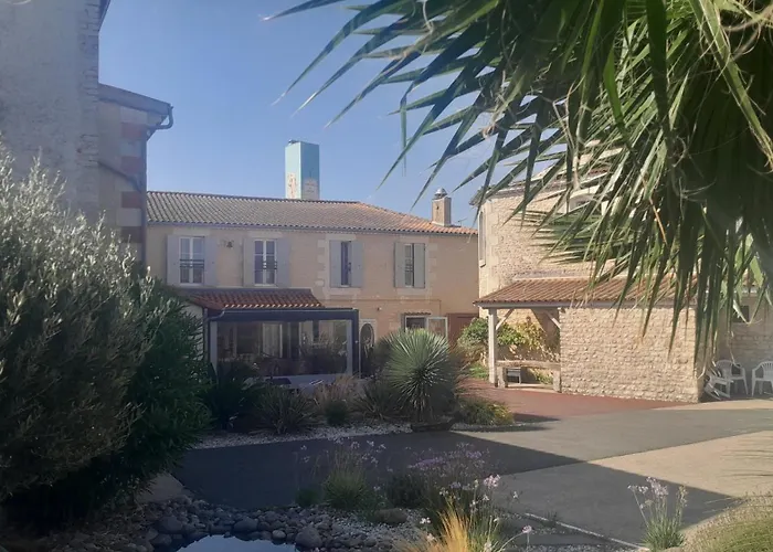 Cit'hotel Le Commerce Ξενοδοχείο Saujon