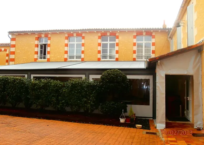 Cit'hotel Le Commerce Hotel